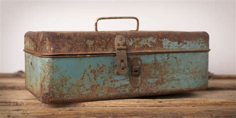 How to Restore That Rusted Old Toolbox 